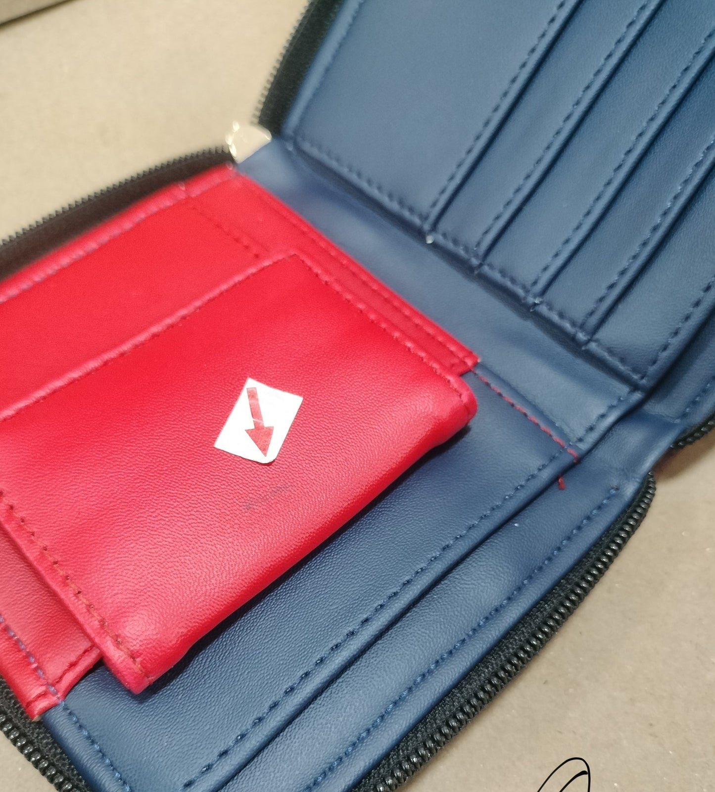 Garage Sale : Doll Square Black Wallet -38