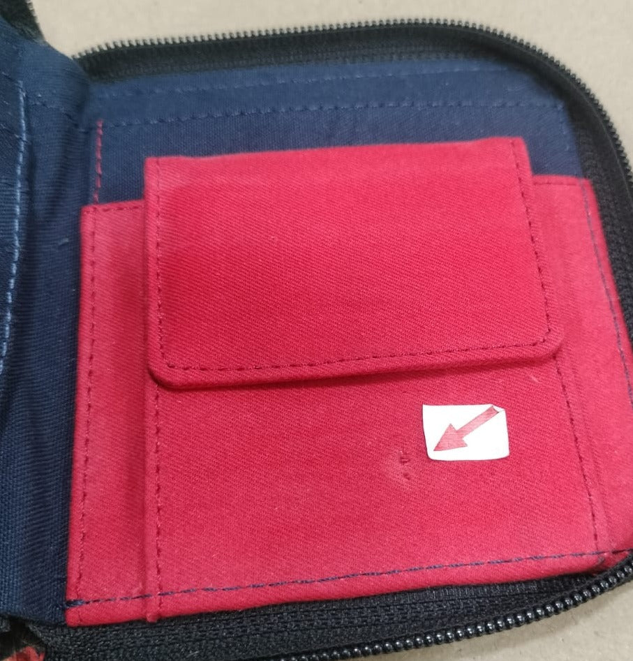 Garage Sale : Doll Square Black Wallet -36