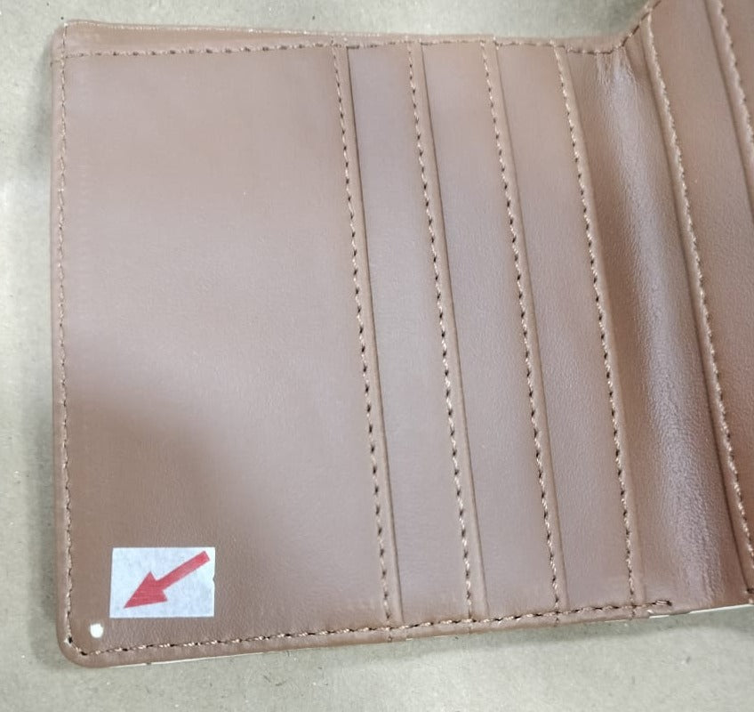 Garage sale : Origami Loop White Wallet -47