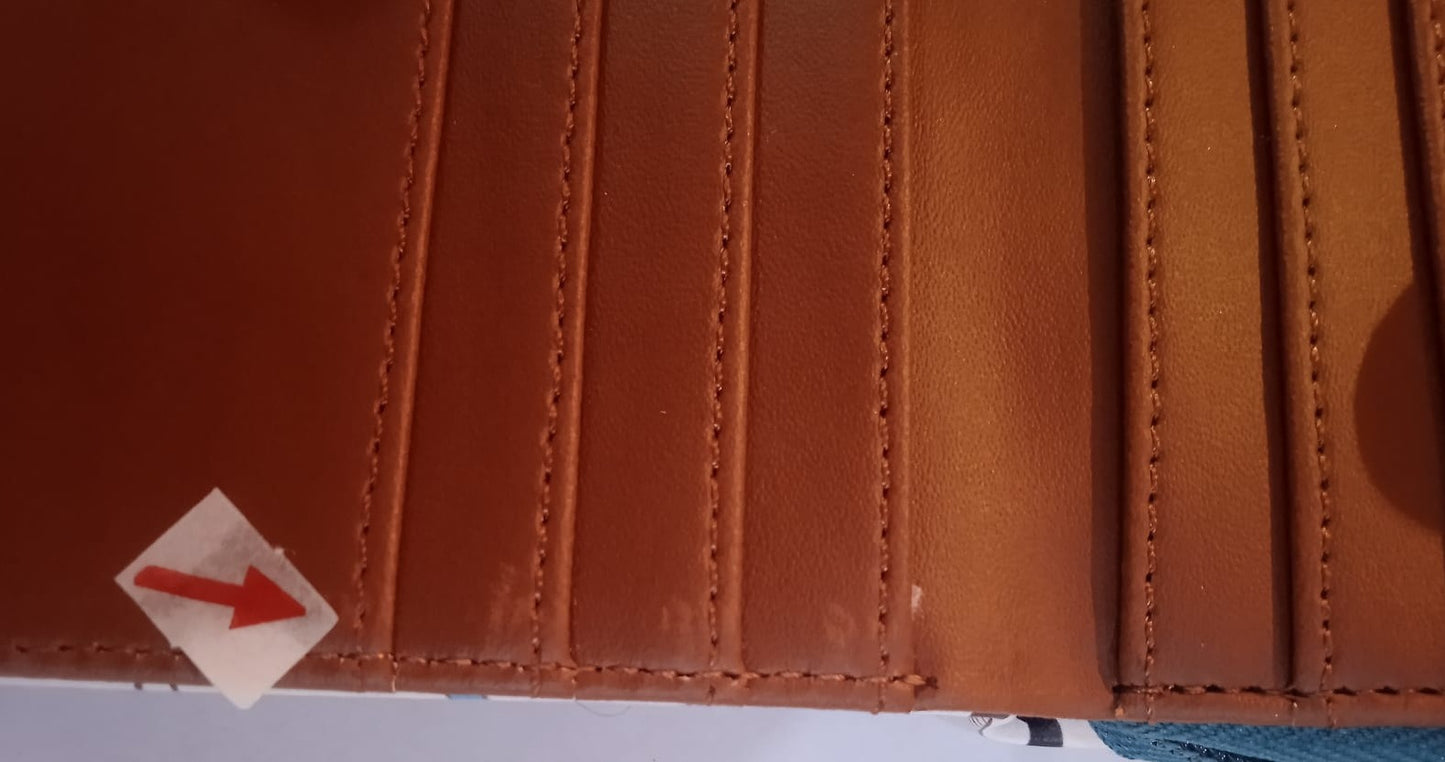Garage sale : Origami Loop White Wallet -44