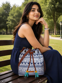 Music Border Drawstring Sling Bag White
