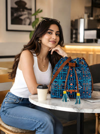 Music Wall Printed Drawstring Sling Bag Navy Blue